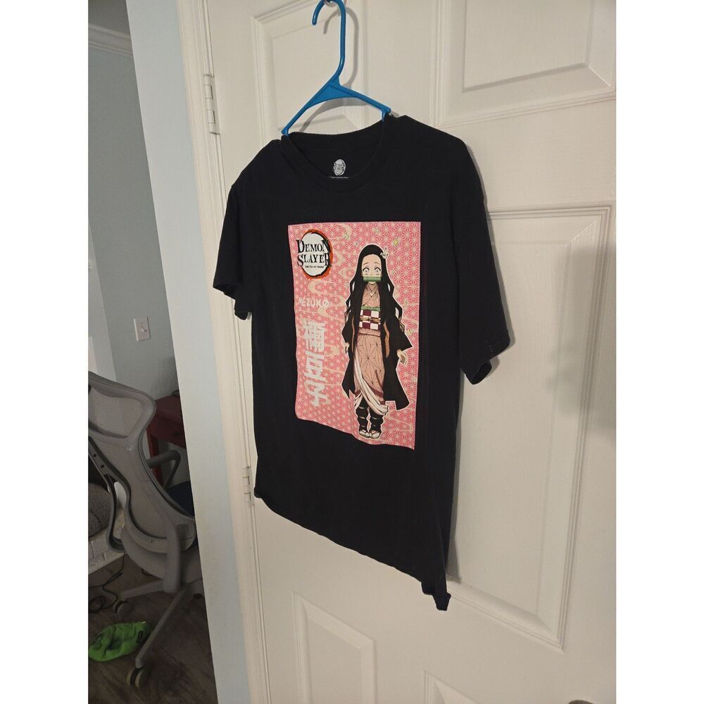 Demon Slayer womens tshirt size medium